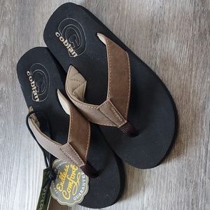 Cobian mens size 8  flip flops ( mocha)